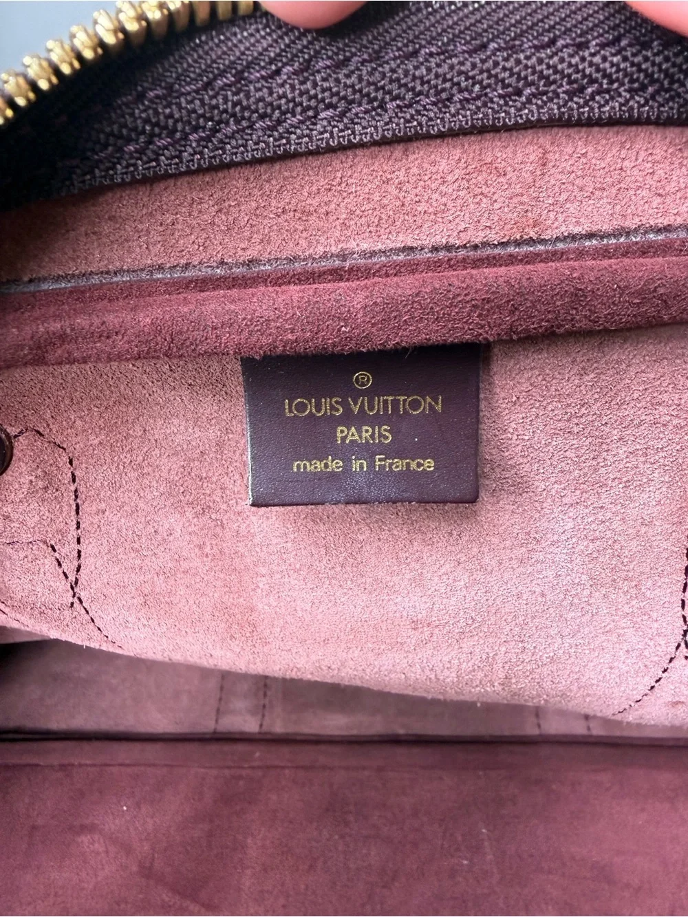 Authentic Louis Vuitton taiga burgundy leather Kandall unisex travel bag LV